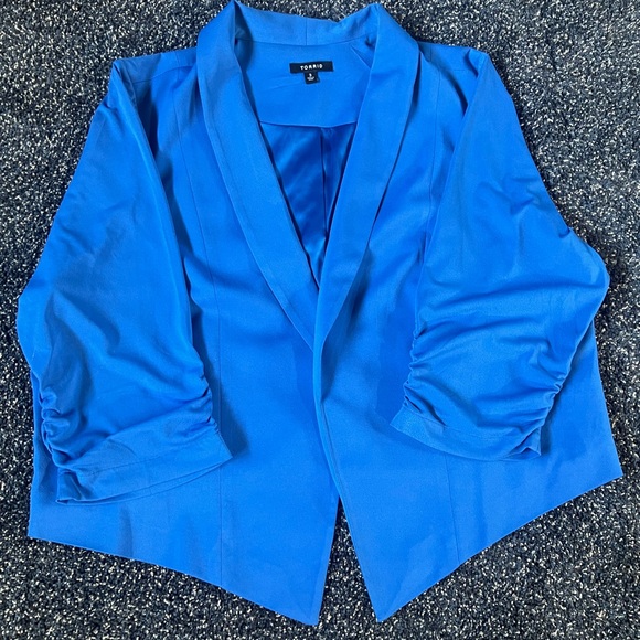 Jackets & Blazers - Torrid crepe blazer in gorgeous blue. Size 3
